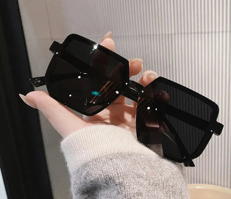 Classic Women's Polygon Sunglasses