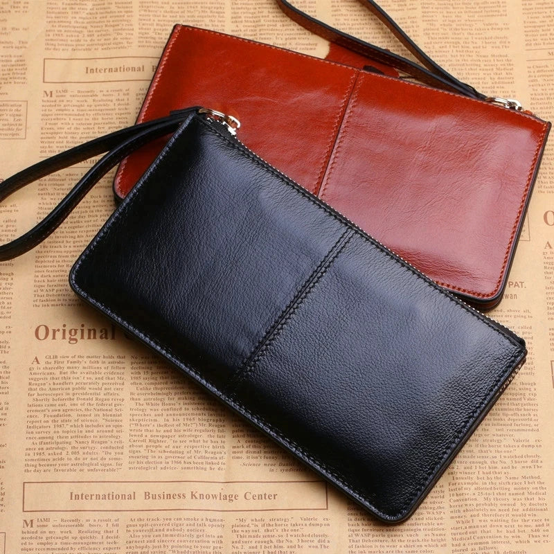 Women's Vintage Oil Wax Zipper Clutch Wallet